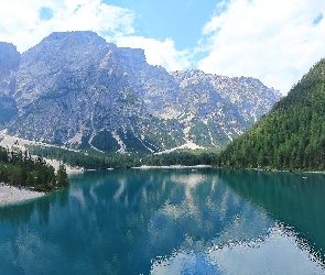 Góry, Lago di Braies, Południowy Tyrol, Dolomity, Pragser Wildsee, Włochy, Jezioro