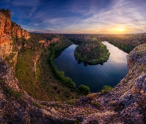 Region Kastylia Leon, Prowincja Segovia, Skały, Hiszpania, Zachód słońca, Rzeka Duraton, Zakole