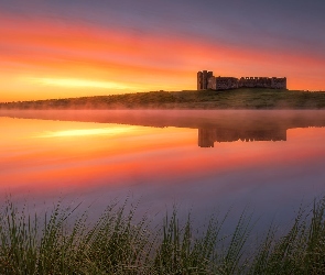 Wschód słońca, Jezioro, Evora, Mgła, Castelo de Valongo, Portugalia, Zamek