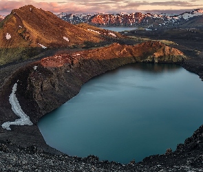 Jezioro Hnausapollur, Islandia, Góry