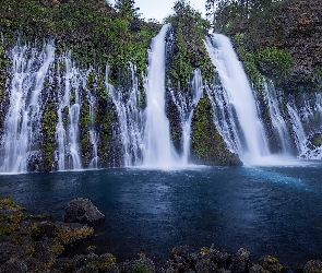 Burney Falls, Stany Zjednoczone, Kalifornia, Skały, Wodospad