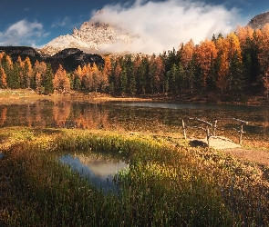 Włochy, Antorno Lake, Alpy, Mostek, Jezioro, Dolomity, Jesień, Drzewa, Chmury, Góry