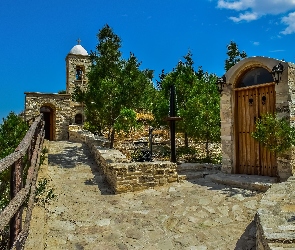 Cypr, Drzewa, Kościół