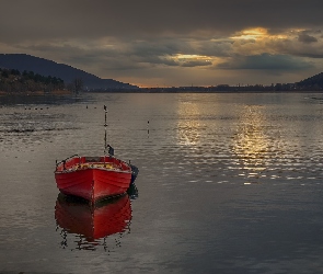 Czerwona, Łódka, Grecja, Góry, Macedonia Zachodnia, Jezioro Kastoria