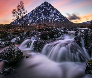 Rzeka, Kamienie, Szczyt Buachaille Etive Mor, Góra, Szkocja, Roślinność, Drzewa, Region Highland, River Coupall