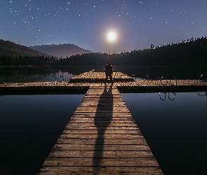 Jezioro, Księżyc, Mężczyzna, Noc, Pomost