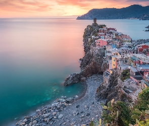 Włochy, Vernazza, Domy, Wybrzeże, Morze, Cinque Terre