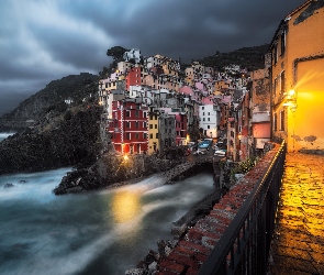 Morze, Skały, Włochy, Kolorowe, Zatoka, Noc, Cinque Terre, Światła, Domy, Miejscowość, Riomaggiore