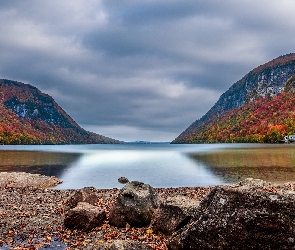 Vermont, Góry, Stany Zjednoczone, Lake Willoughby, Lasy, Jezioro, Kamienie, Jesień