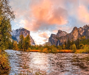 Kalifornia, Rzeka, Stany Zjednoczone, Góry, Drzewa, Park Narodowy Yosemite, Skały, Jesień