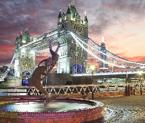 Londyn, Rzeka Tamiza, Fontanna Girl with a Dolphin Fountain, Anglia, Tower Bridge, Wschód słońca, Most