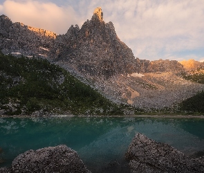 Kamienie, Chmury, Dolomity, Włochy, Jezioro Sorapis, Góry, Masyw Sorapiss