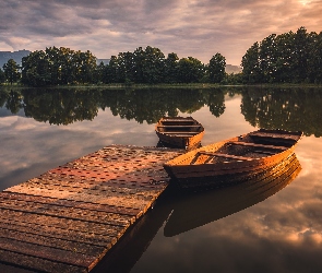 Pomost, Odbicie, Drzewa, Łodzie, Jezioro