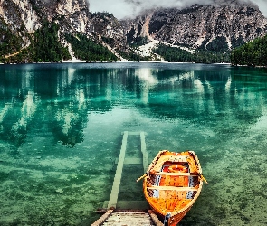 Dolomity, Pomost, Góry, Pragser Wildsee, Mgła, Jezioro, Włochy, Łodzie