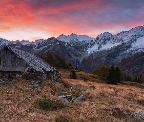 Drzewa, Zachód słońca, Szopa, Drewniana, Góry