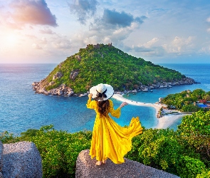 Tajlandia, Chmury, Rośliny, Wyspa Koh Nang Yuan, Kobieta, Skały, Sukienka, Kapelusz, Morze, Drzewa