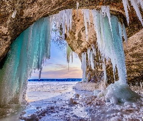 Zima, Sople, Michigan, Stany Zjednoczone, Grand Island Ice Caves, Jaskinia lodowa