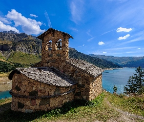 Francja, Ścieżka, Kaplica, Niebo, Dzwonnica, Kościółek, Masyw Beaufortain, Góry, Jezioro Roselend