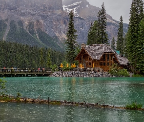 Kanada, Park Narodowy Yoho, Góry, Kolumbia Brytyjska, Dom, Cilantro on the Lake, Most, Jezioro, Restauracja, Emerald Lake