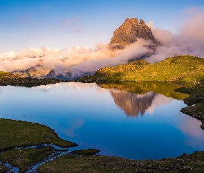 Mgła, Lac Gentau, Góry, Francja, Góra Midi dOssau, Jezioro