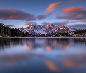 Dolomity, Drzewa, Góry, Misurina Lake, Cortina dAmpezzo, Jezioro, Włochy, Domy