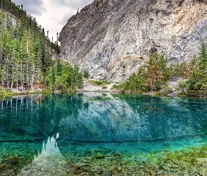 Jezioro, Drzewa, Prowincja Alberta, Grassi Lake, Kanadyjskie Góry Skaliste, Kanada, Góry