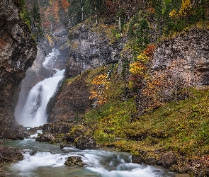 Hiszpania, Park Narodowy Ordesa y Monte Perdido, Wodospad, Skały, Rzeka, Rośliny