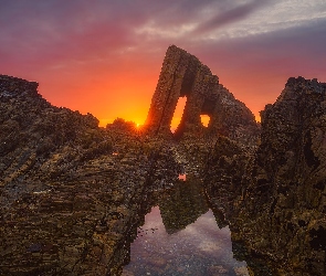 Skały, Morze, Asturia, Zachód Słońca, Plaża Vallina Beach, Hiszpania, Gmina Cudillero