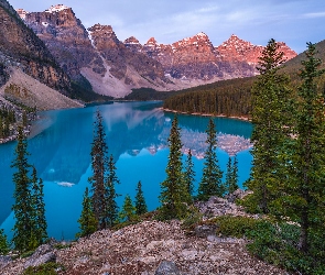 Alberta, Jezioro, Kanada, Góry, Drzewa, Park Narodowy Banff, Skała, Moraine Lake
