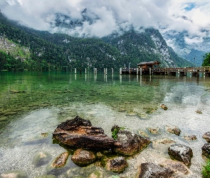 Obersee, Kamienie, Niemcy, Chmury, Przystań, Rośliny, Bawaria, Lasy, Jezioro, Góry, Alpy