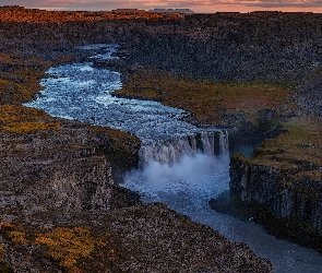 Rzeka Jokulsa a Fjollum, Wąwóz, Skały, Wodospad Hafragilsfoss, Islandia