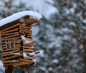 Domek dla ptaków, Drewniany, Zima, Śnieg