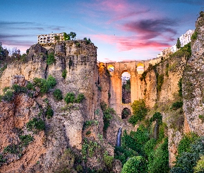 Miasto Ronda, Most Puente Nuevo, Skały, Wąwóz Tajo, Andaluzja, Domy, Hiszpania, Prowincja Malaga