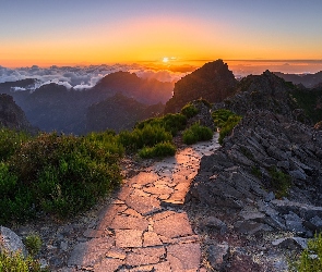 Madera, Szczyt, Portugalia, Góry, Kamienna, Zachód słońca, Ścieżka, Pico do Arieiro