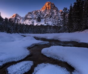 Kanada, Rzeka, Mount Chepren, Zima, Drzewa, Szczyt, Alberta, Park Narodowy Banff, Góry