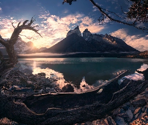 Masyw, Torres del Paine, Park Narodowy Torres del Paine, Góry, Wschód słońca, Chile, Suchy, Patagonia, Cordillera del Paine, Konar, Jezioro Pehoe