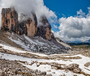 Białe, Tre Cime di Lavaredo, Góry, Chmury, Pasmo górskie, Włochy, Dolomity