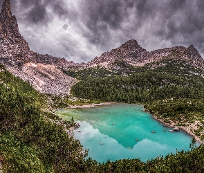 Dolomity, Sorapis Lake, Góry, Jezioro, Chmury, Masyw Sorapiss, Włochy, Drzewa