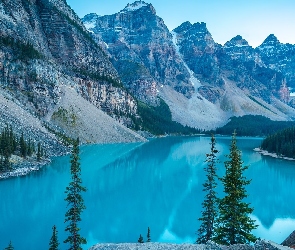 Kanada, Park Narodowy Banff, Góry, Drzewa, Jezioro, Moraine Lake