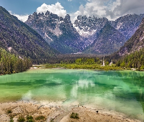 Jezioro Durrensee, Drzewa, Dolomity, Włochy, Las, Góry, Niebo