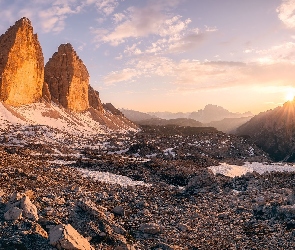 Dolomity, Le Tre Cime, Góry, Pasmo górskie, Kamienie, Skały, Włochy, Promienie słońca