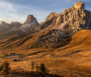 Włochy, Prowincja Belluno, Przełęcz, Dolomity, Passo di Giau, Góry