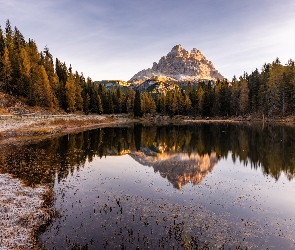 Jezioro, Belluno, Tre Cime di Lavaredo, Włochy, Drzewa, Masyw, Antorno Lake, Góry, Dolomity