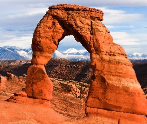 Stany Zjednoczone, Stan Utah, Góry, Park Narodowy Arches, Łuk skalny, Delicate Arch