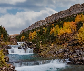 Park Narodowy Ordesa y Monte Perdido, Dolina Ordesy, Drzewa, Hiszpania, Arazas Rio, Kaskada, Rzeka