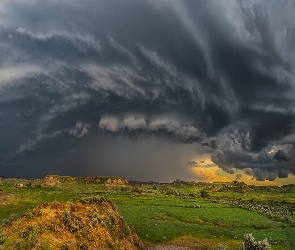 Montana, Wzgórza, Chmury, Stany Zjednoczone, Pola, Ciemne, Burza