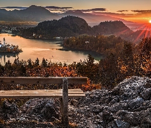 Kamienie, Ławka, Jesień, Blejski Otok, Góry, Słowenia, Drzewa, Alpy Julijskie, Wzgórze, Jezioro Bled, Wyspa