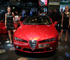 Alfa Romeo Brera, Modelki, Prezentacja