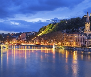 Most, Domy, Rzeka Saone, Oświetlone, Lyon, Miasto, Francja, Kościół