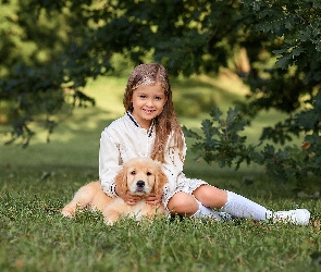 Trawa, Golden retriever, Dziewczynka, Szczeniak